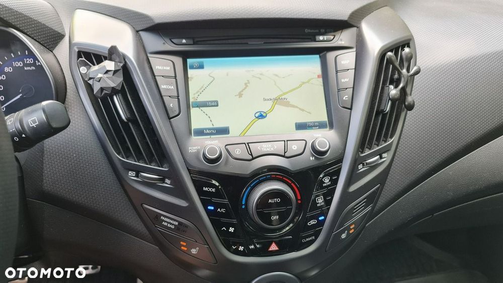 Hyundai Veloster 1.6 Turbo Premium - 19