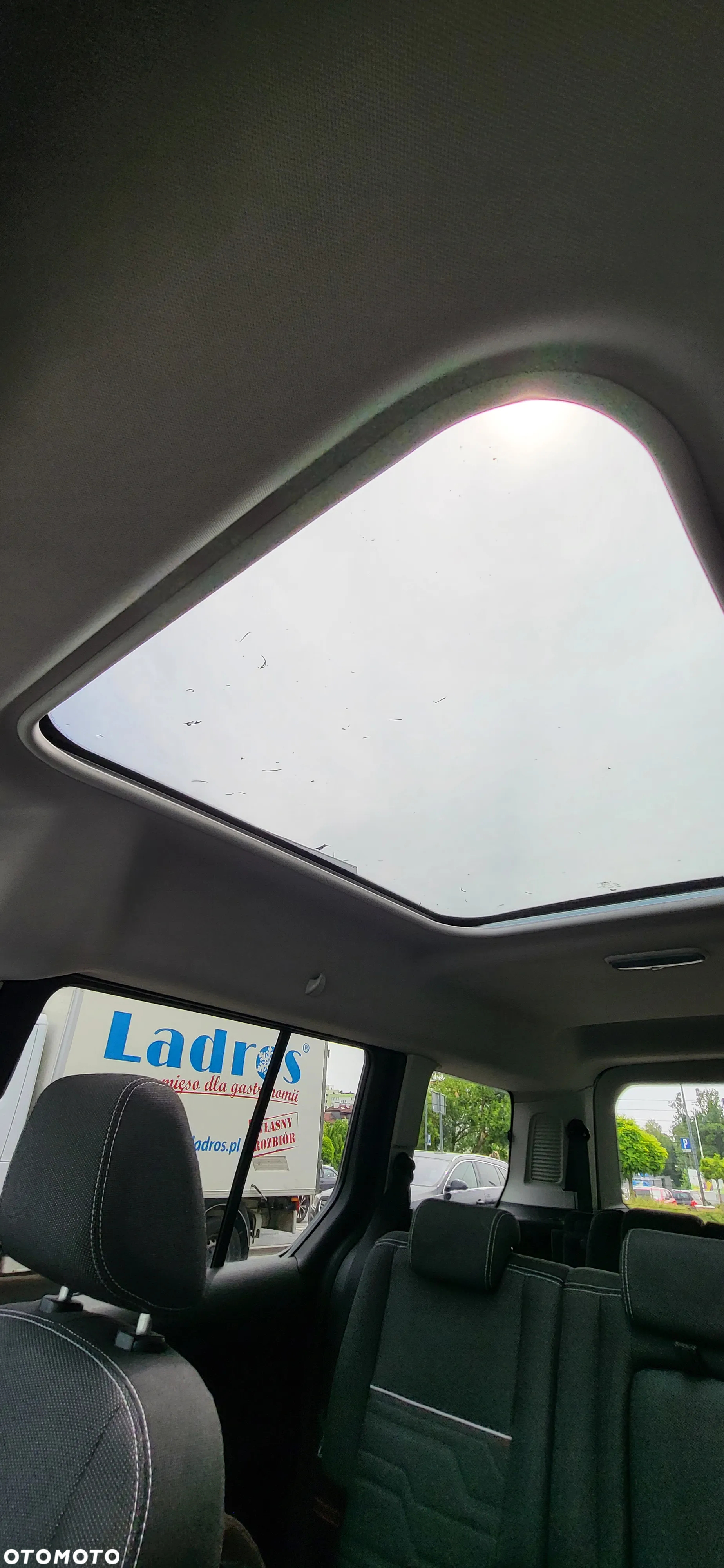 Ford Tourneo Connect 1.5 TDCi Trend - 32