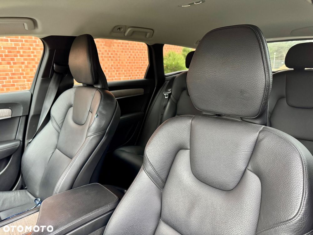 Volvo V90 Cross Country D5 SCR AWD Pro - 19