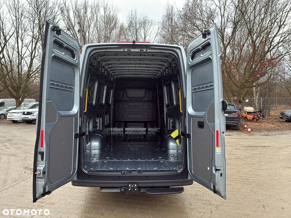Volkswagen Crafter 35 Furgon LONG/L5H3, 2.0 BiTDI 177KM, Wysoki dach, r. o. 4490mm - 10
