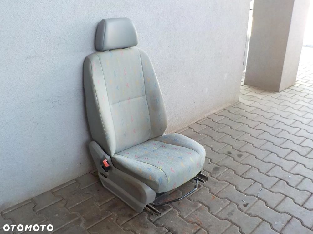 VW CRAFTER LIFT FOTEL SIEDZENIE KIEROWCY - 1