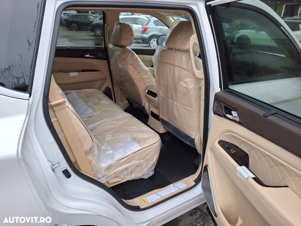 KG Mobility Rexton - 13