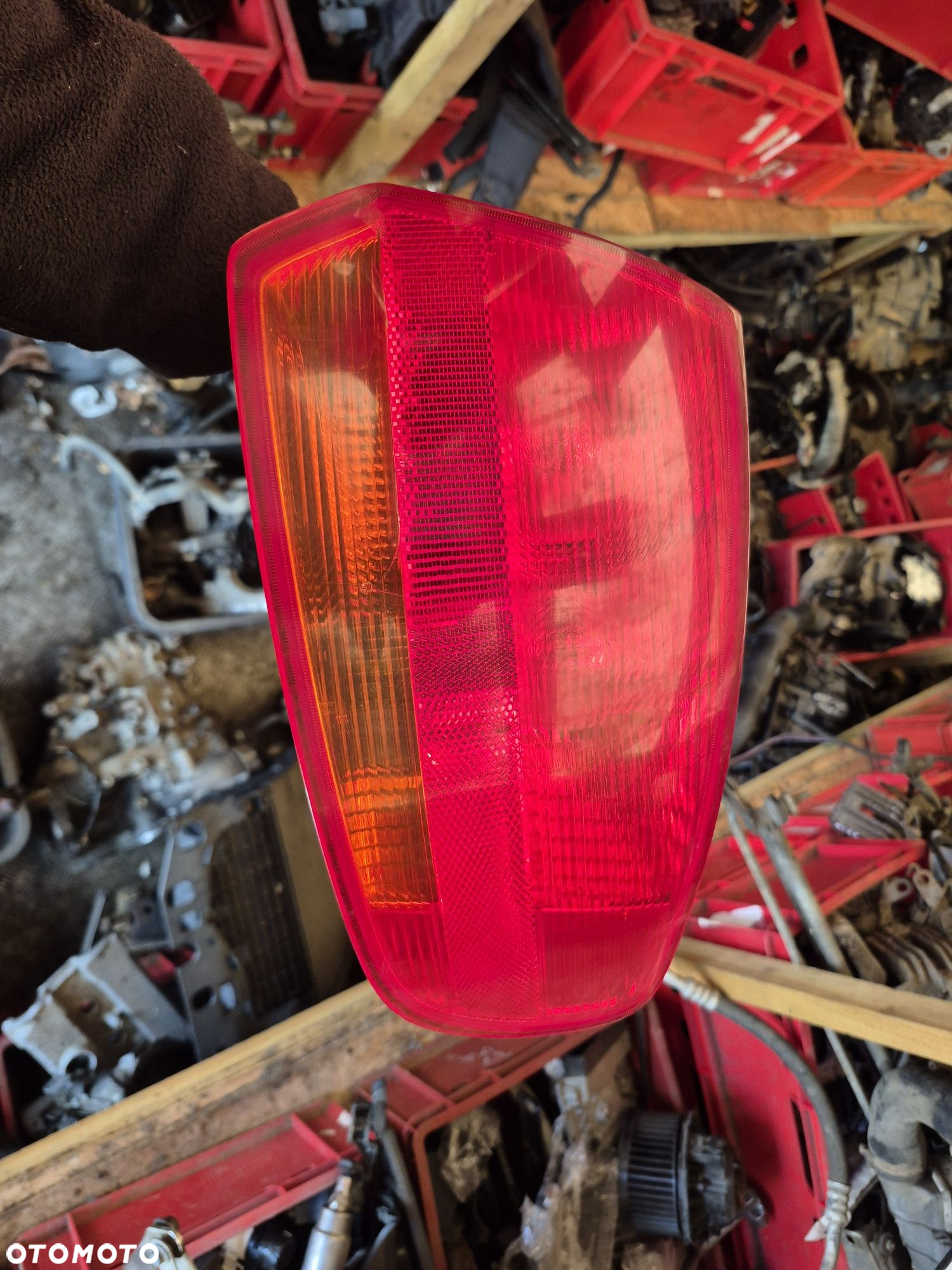 Lampa prawa prawy tył audi a3 8p sportback 5 drzwiowa - 2