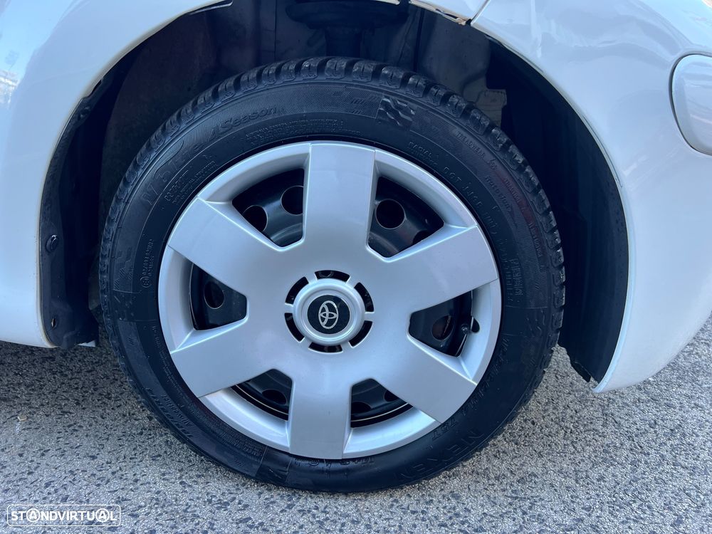 Toyota Aygo 1.0 + AC+VSC - 11