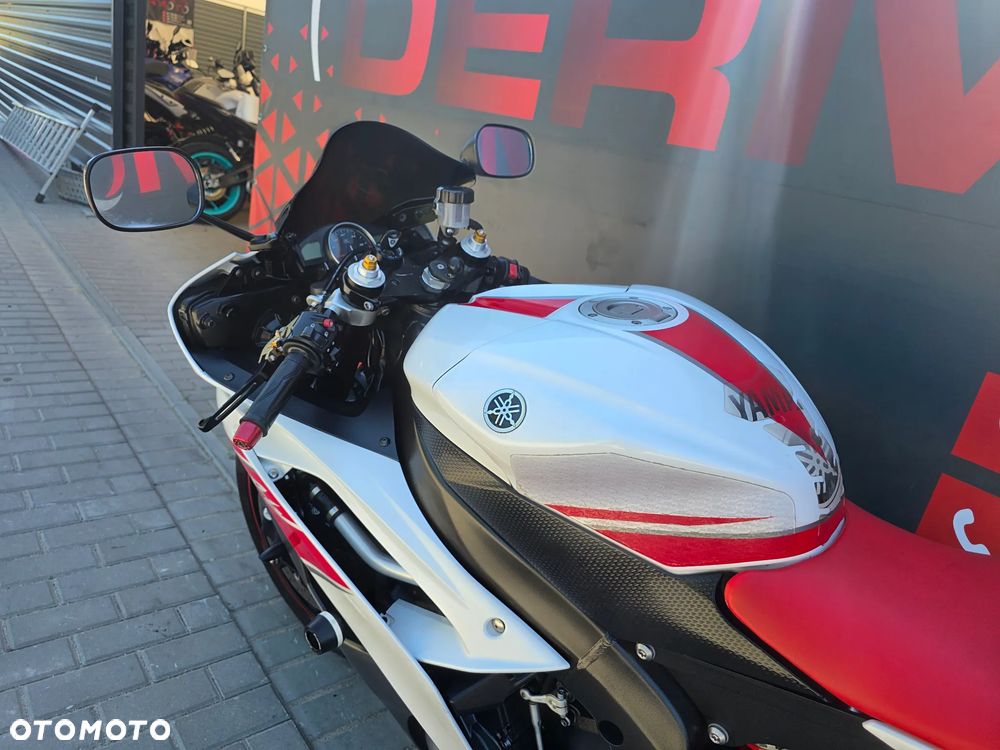 Yamaha R6 - 25
