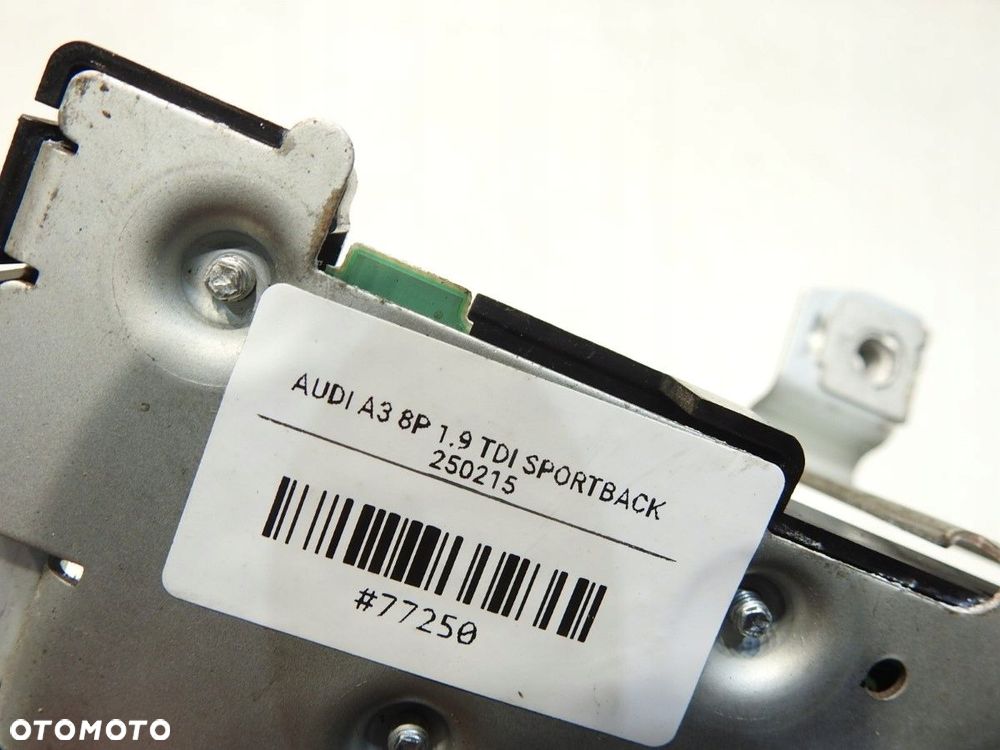 WZMACNIACZ ANTENY AUDI A3 8P 8P4035225D 7617310103 - 5