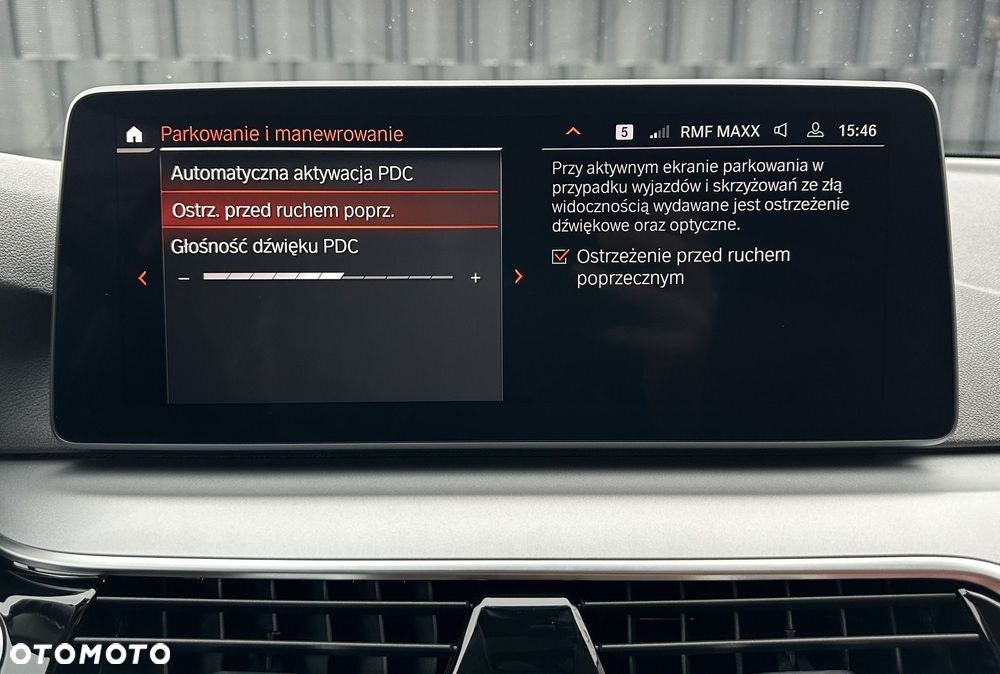 BMW Seria 5 520d xDrive - 38