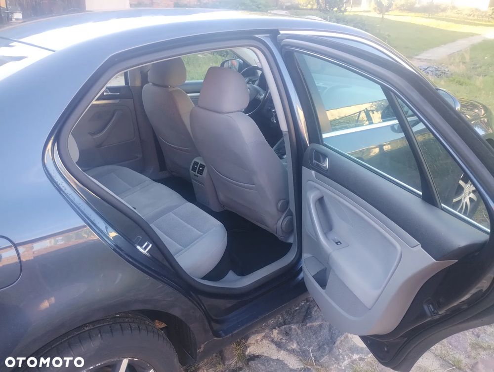 Volkswagen Jetta 1.4 TSI Comfortline DSG - 9