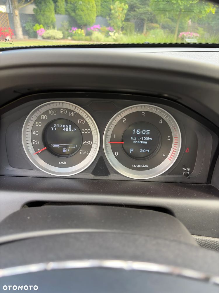 Volvo XC 60 D5 AWD - 16