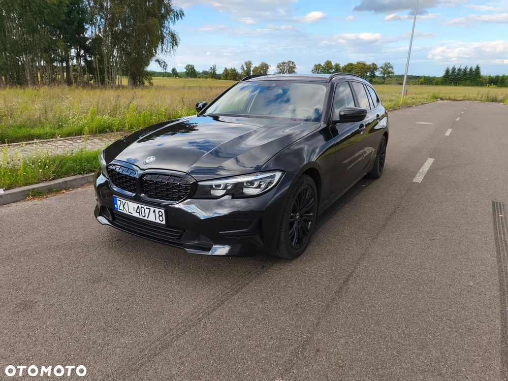 BMW Seria 3 318i - 1
