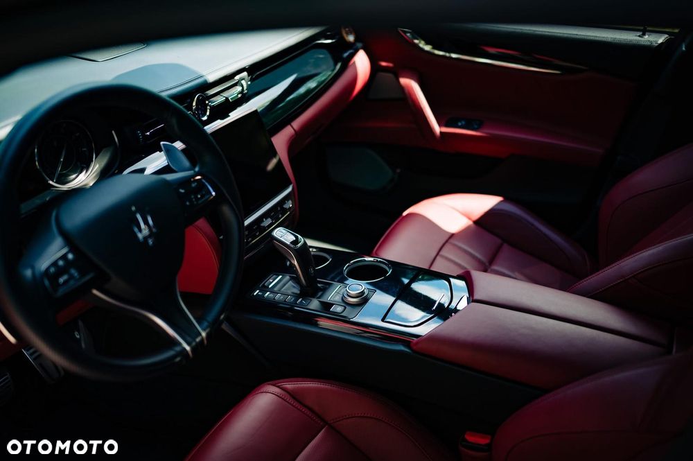 Maserati Quattroporte Modena Q4 - 25