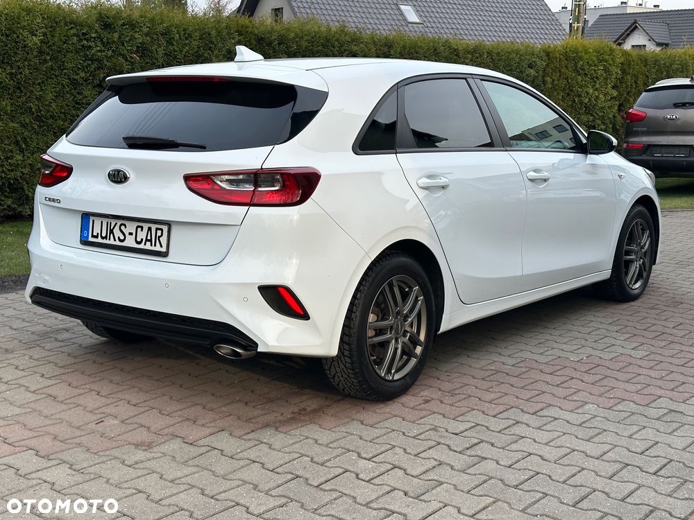 Kia Ceed 1.4 L Business Line Plus - 31