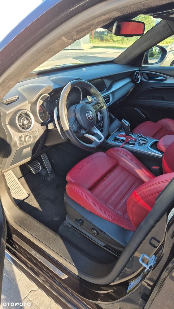 Alfa Romeo Stelvio 2.0 Turbo 16V AT8-Q4 Veloce - 8