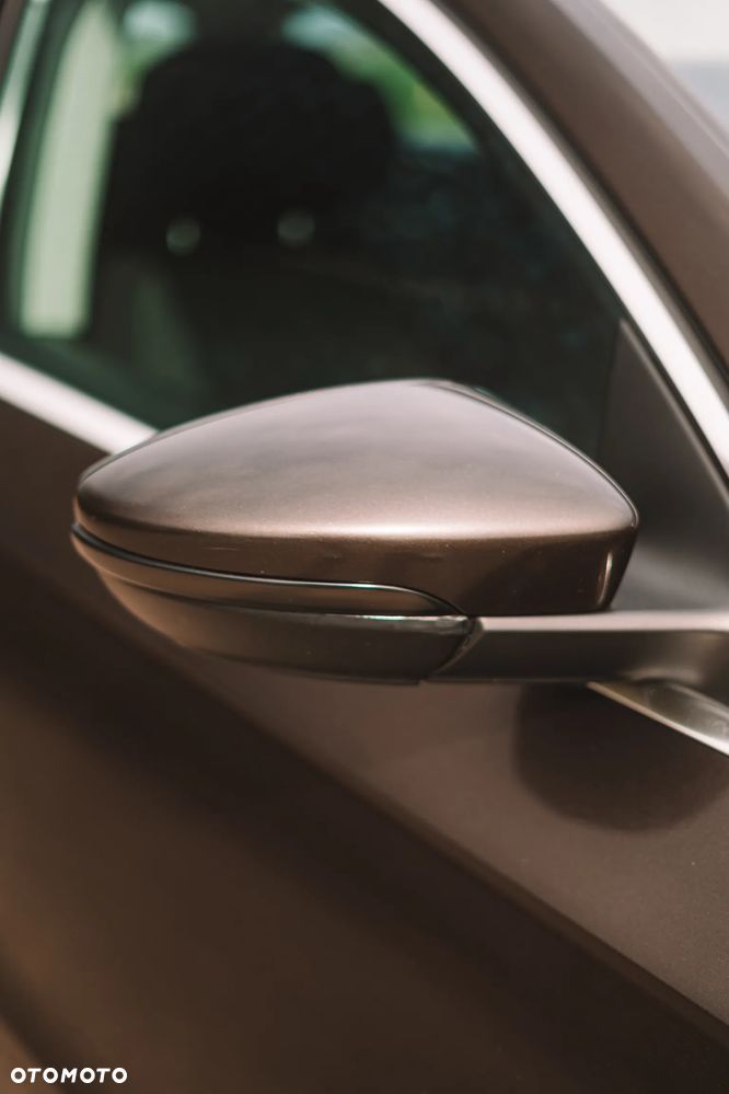 Volkswagen Passat 1.6 TDI Comfortline - 16