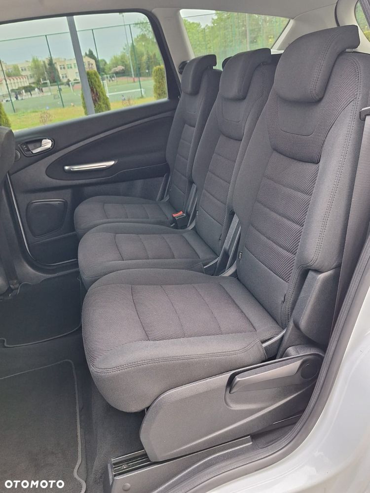 Ford S-Max 2.0 TDCi DPF Titanium X - 13