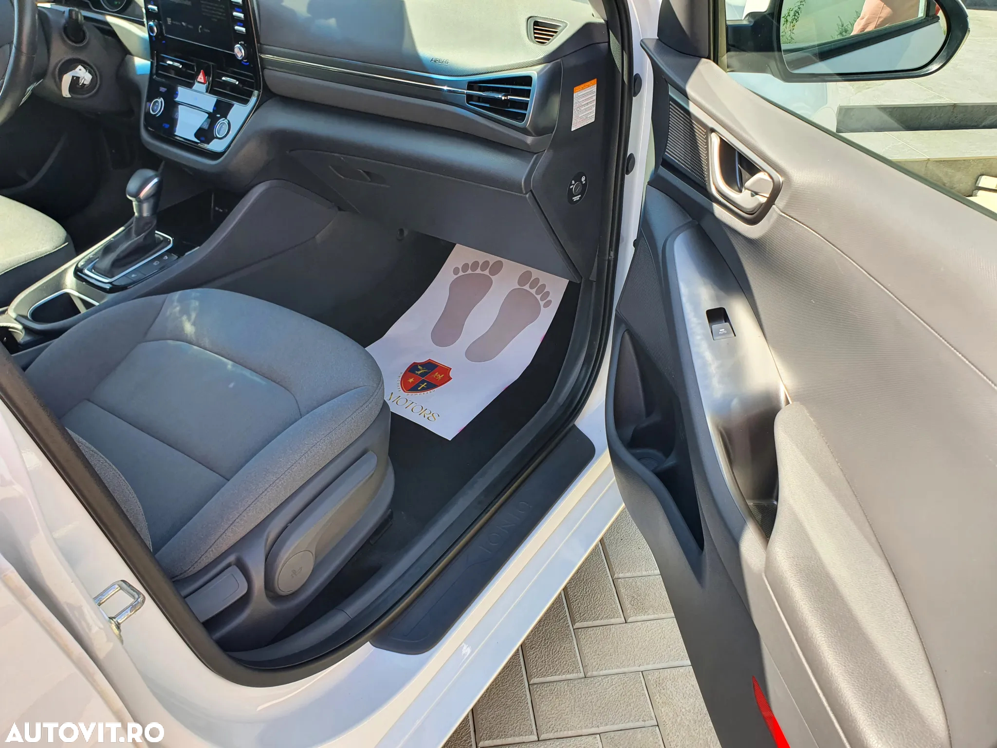 Hyundai IONIQ Plug-in-Hybrid 1.6 GDI Style - 17