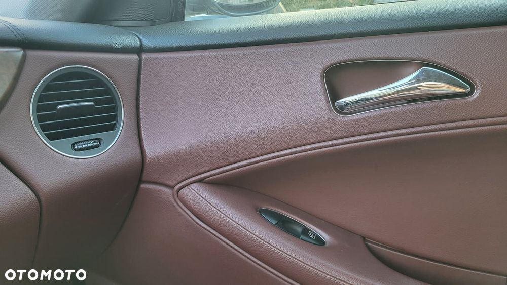 Mercedes-Benz CLS 320 CDI - 24