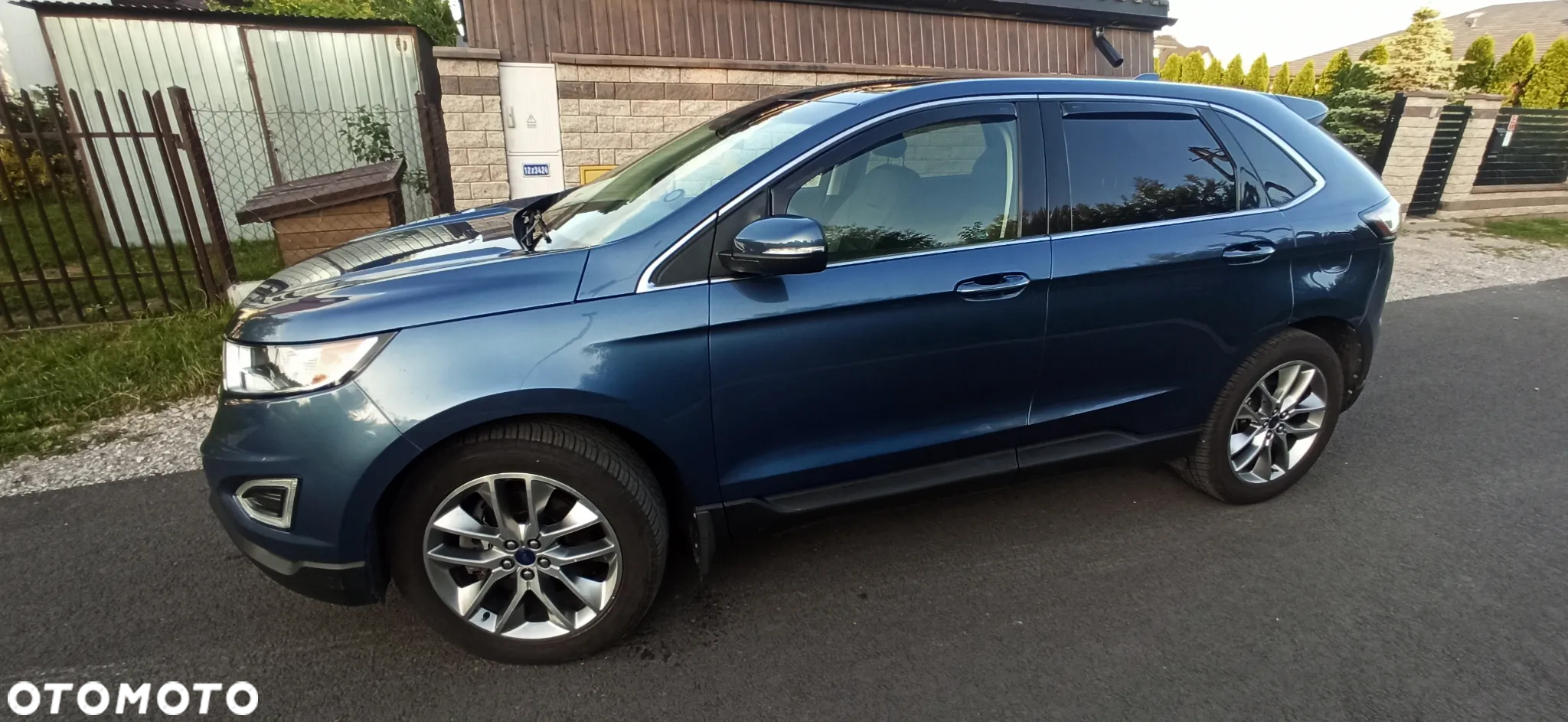 Ford Edge - 4