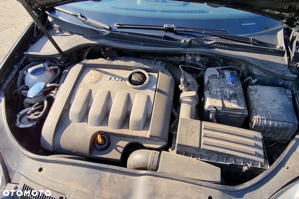 Volkswagen Golf V 1.9 TDI Comfortline - 6