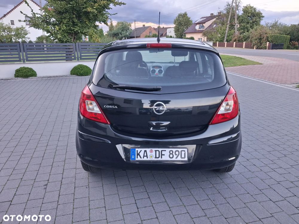 Opel Corsa 1.2 16V Cosmo - 27
