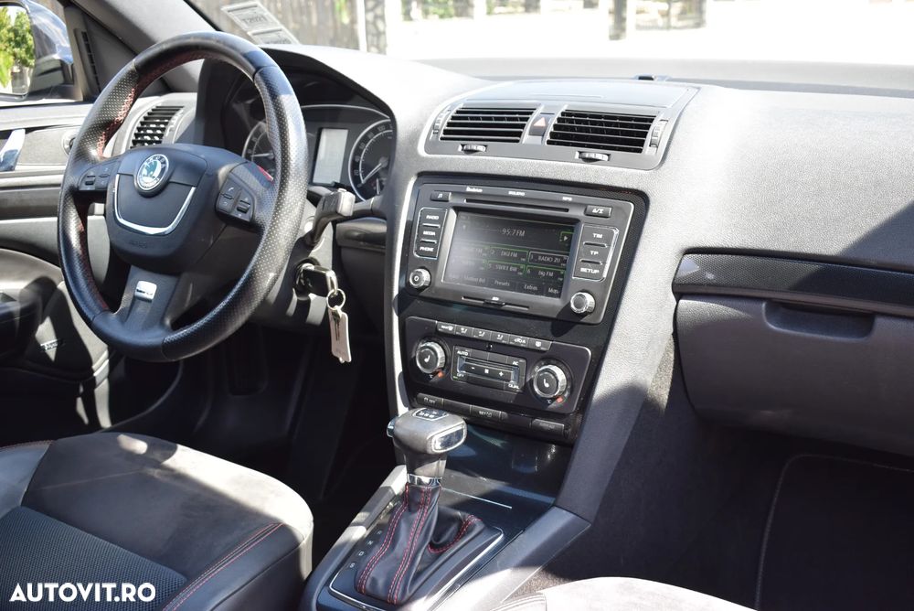 Skoda Octavia 2.0 TDI DPF DSG RS - 6