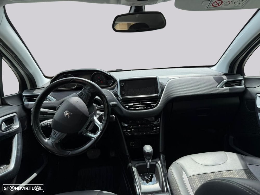 Peugeot 2008 - 11