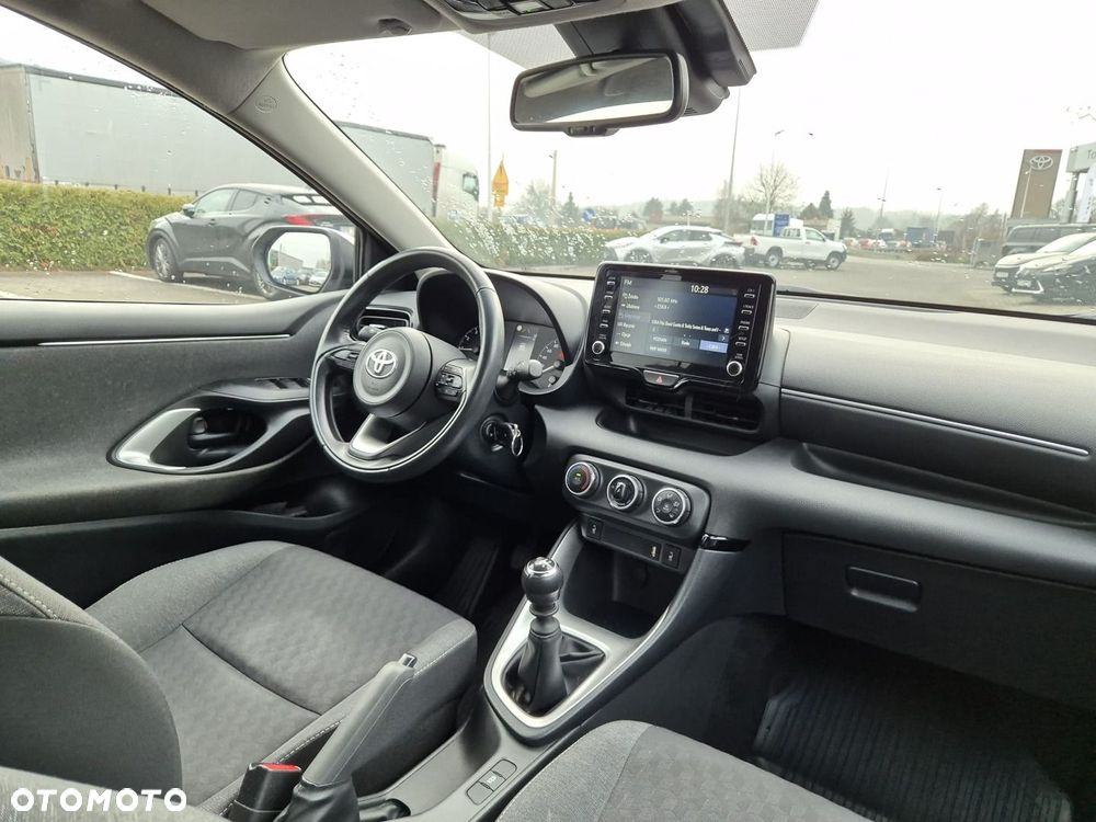 Toyota Yaris - 12