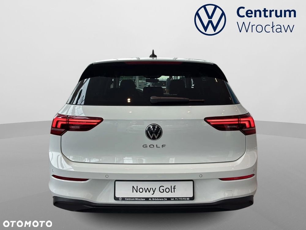 Volkswagen Golf - 8