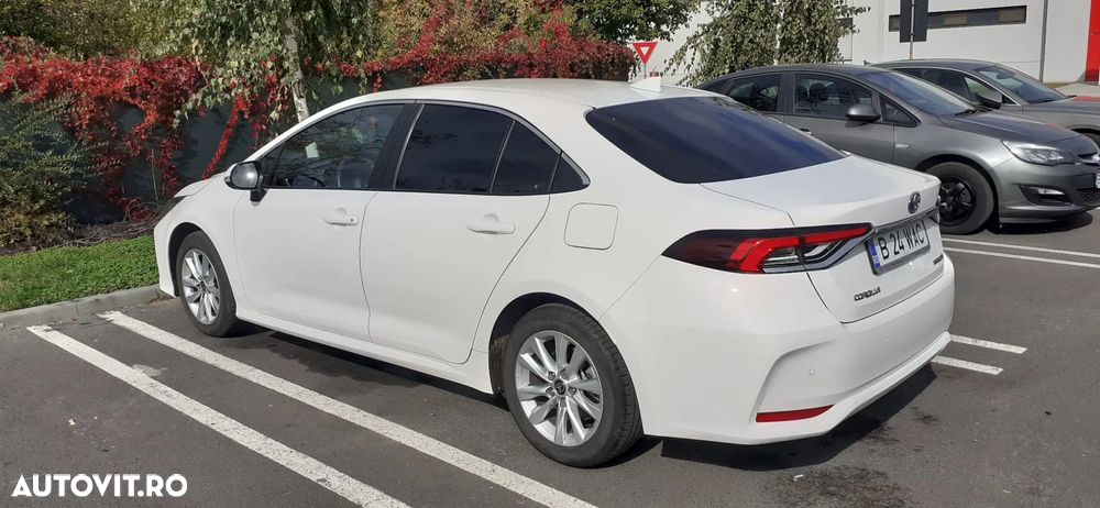 Toyota Corolla 1.8 HSD Business - 4