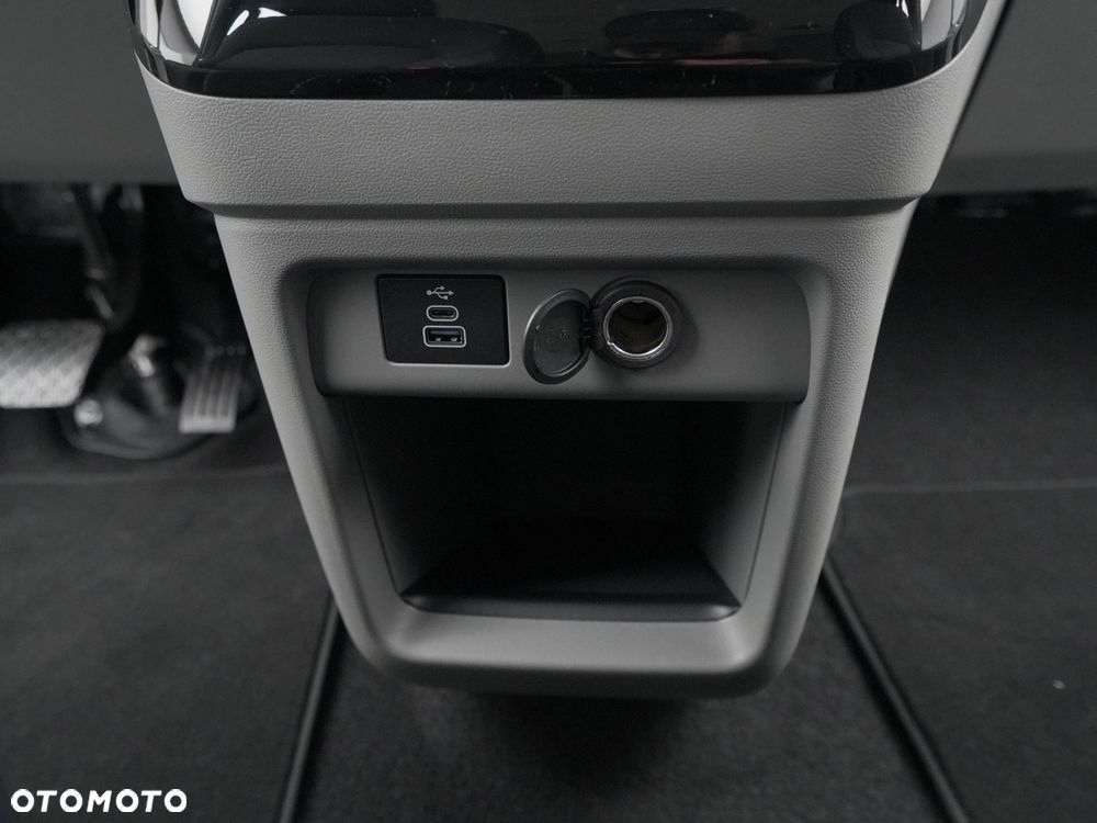 Ford Tourneo Custom 2.0 EcoBlue 320 L2 Titanium - 13