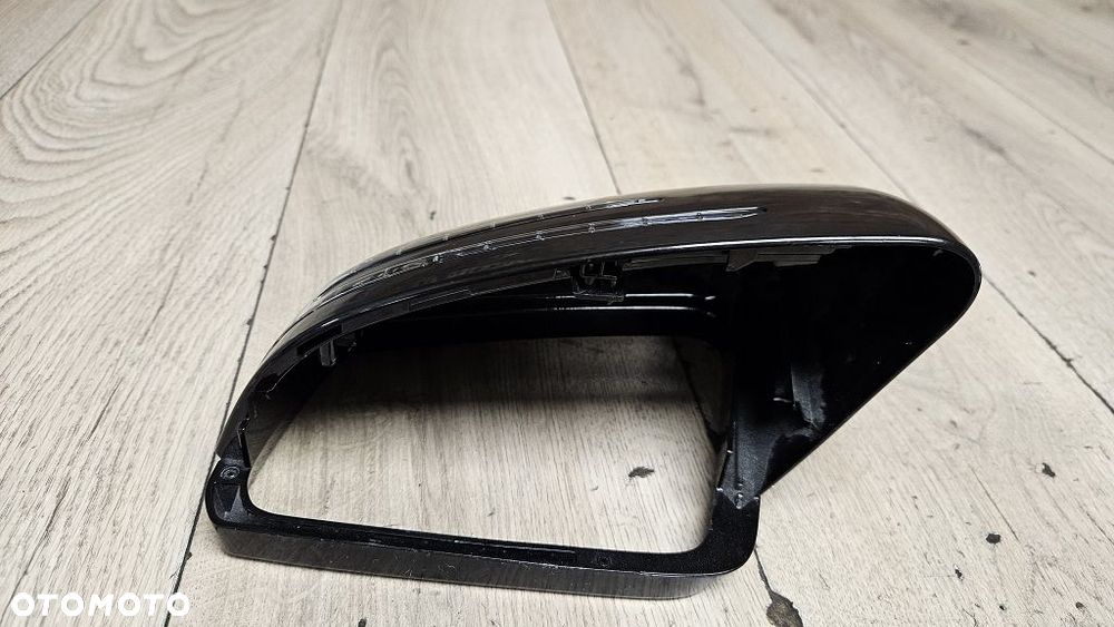 Obudowa lusterka prawa Mercedes W212 7426-500-14 - 4
