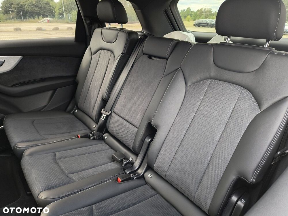 Audi Q7 60 TFSI e PHEV Quattro S Line Tiptr - 32