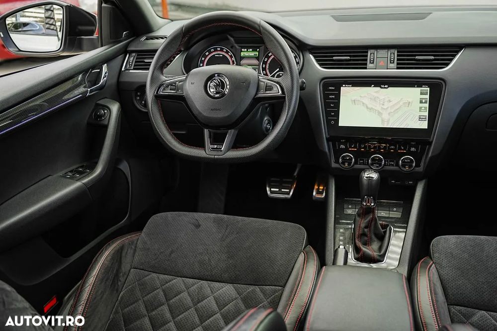 Skoda Octavia Combi 2.0 TDI DSG RS - 6