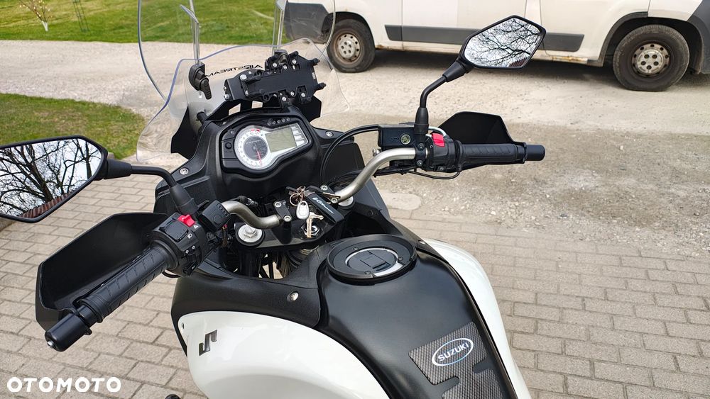 Suzuki V-STROM - 20