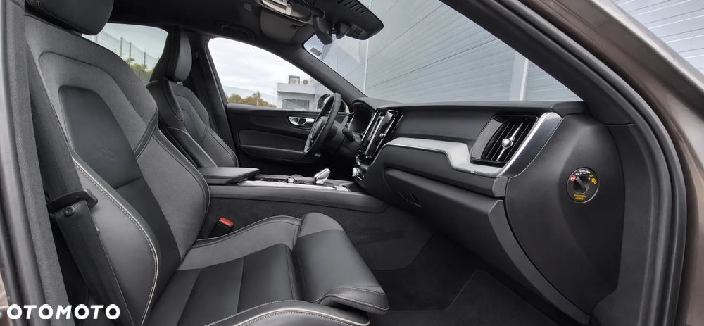 Volvo XC 60 B4 D Geartronic RDesign - 9