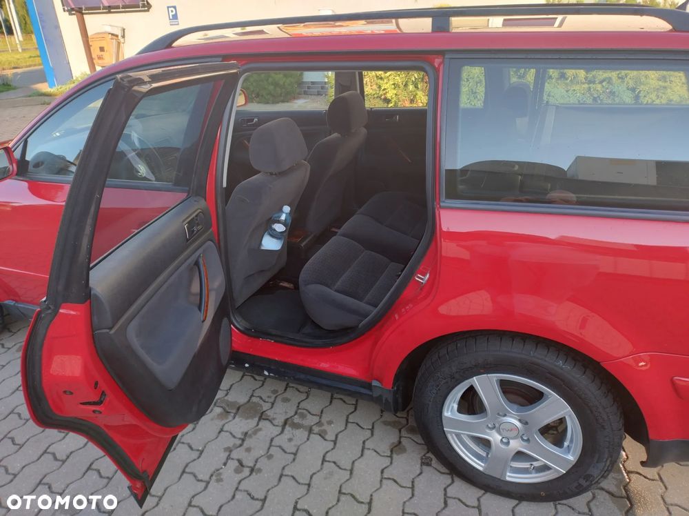 Volkswagen Passat 2.3 VR5 Comfortline - 8