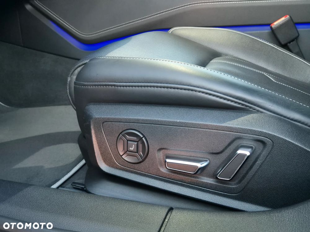 Audi A6 Avant 40 TDI quattro S tronic S line - 19