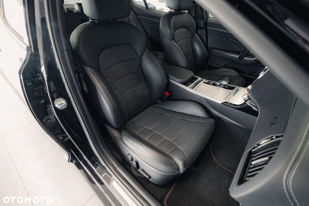 Kia Stinger 3.3 T-GDI V6 GT AWD - 16