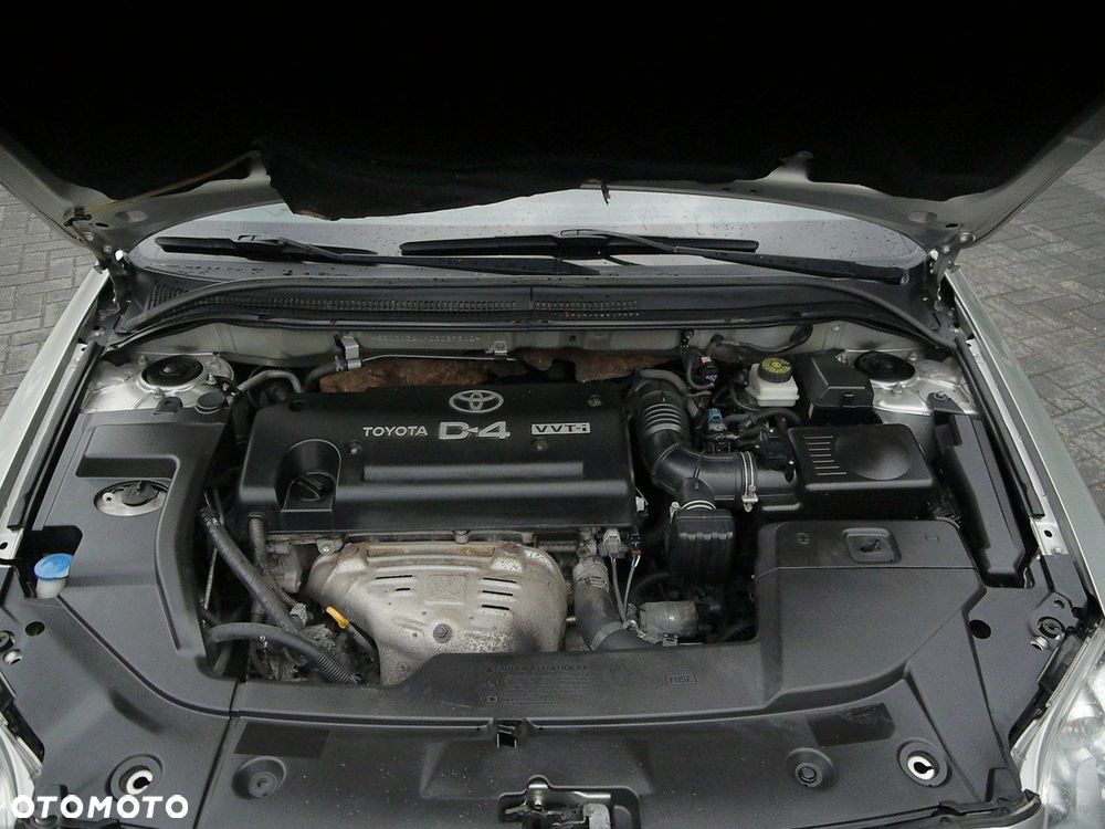 Toyota Avensis 2.0 VVT-i Sol plus Premium - 34