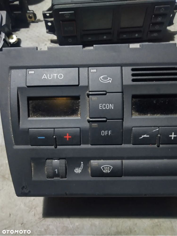 Panel nawiewu 8E0820043BM - 3