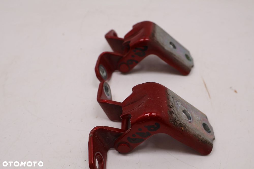 MITSUBISHI ECLIPSE CROSS ZAWIASY DRZWI PRAWYCH PRZÓD P62 - 2