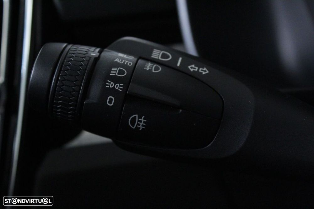 Volvo XC 40 1.5 T2 Plus Dark Auto - 24