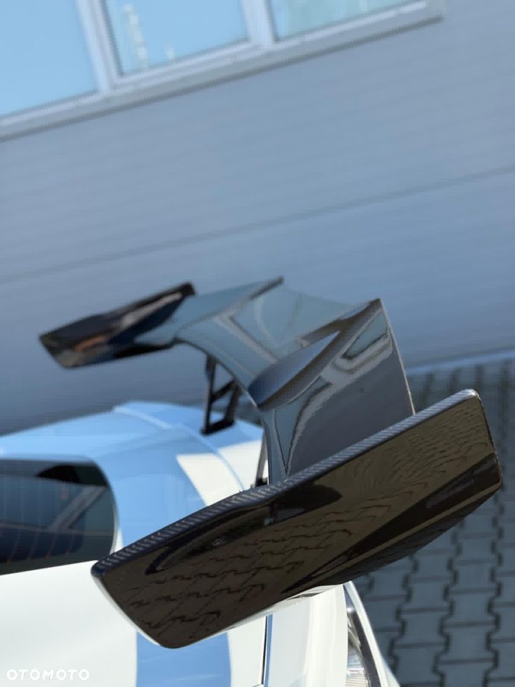 Chevrolet Corvette - 15