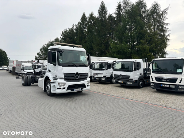 Mercedes-Benz 1829 1827 1830 1527 1530