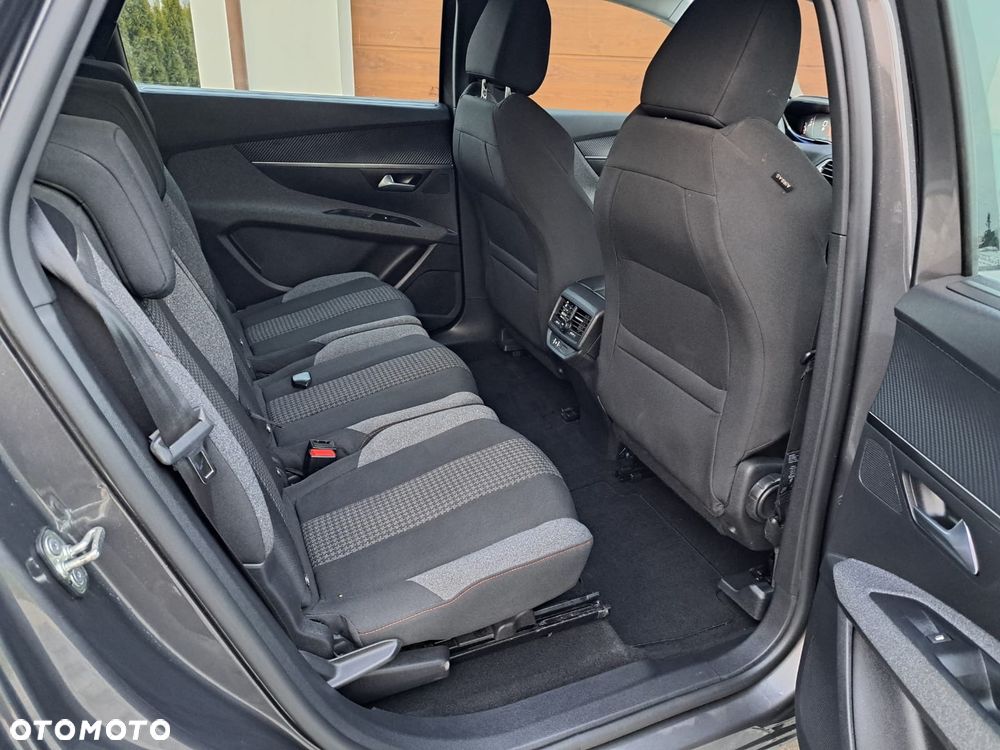 Peugeot 5008 - 15