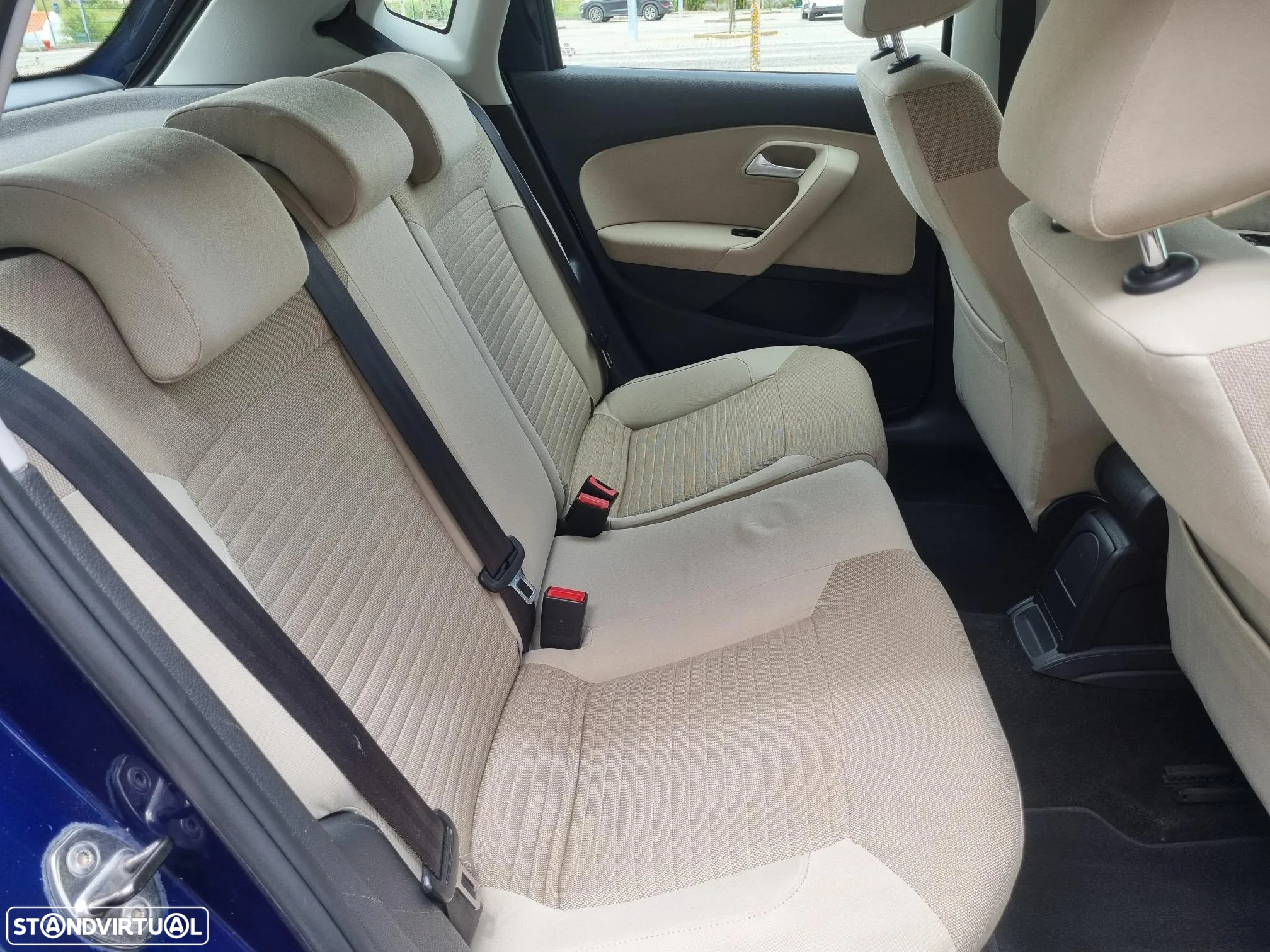 VW Polo 1.6 TDI Confortline BlueMotion - 13