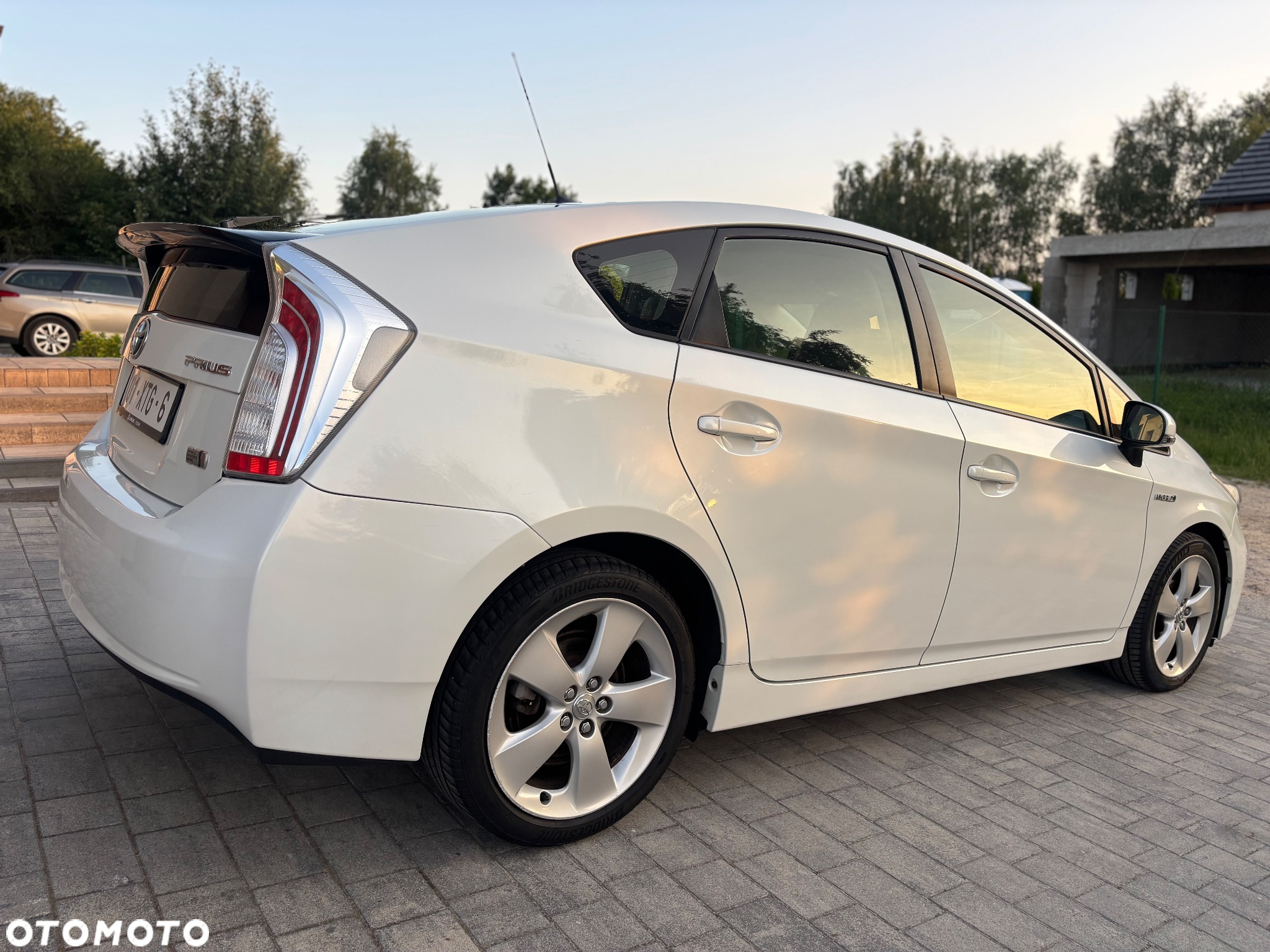 Toyota Prius 1.8 HSD Prestige - 13