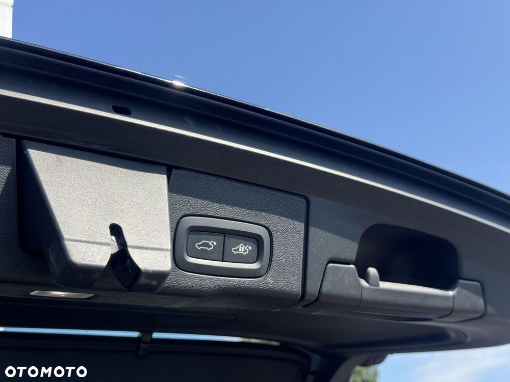 Volvo XC 60 - 30