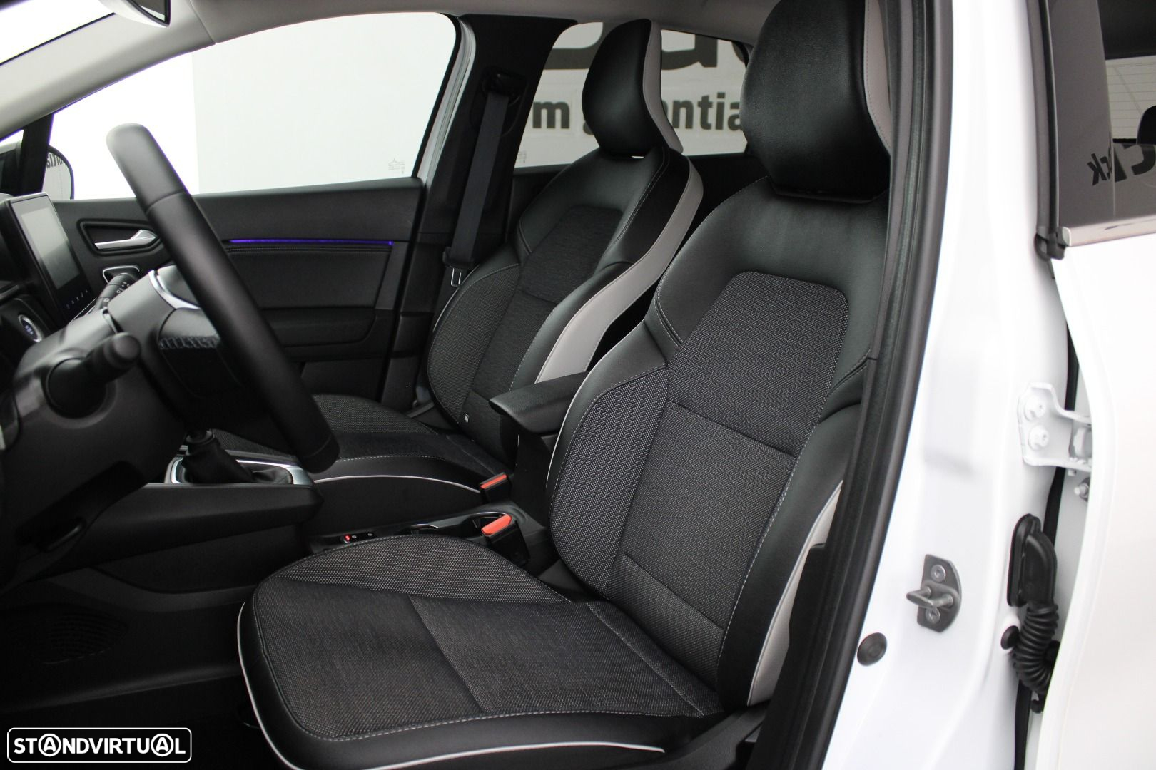 Renault Captur 1.0 TCe Techno - 26