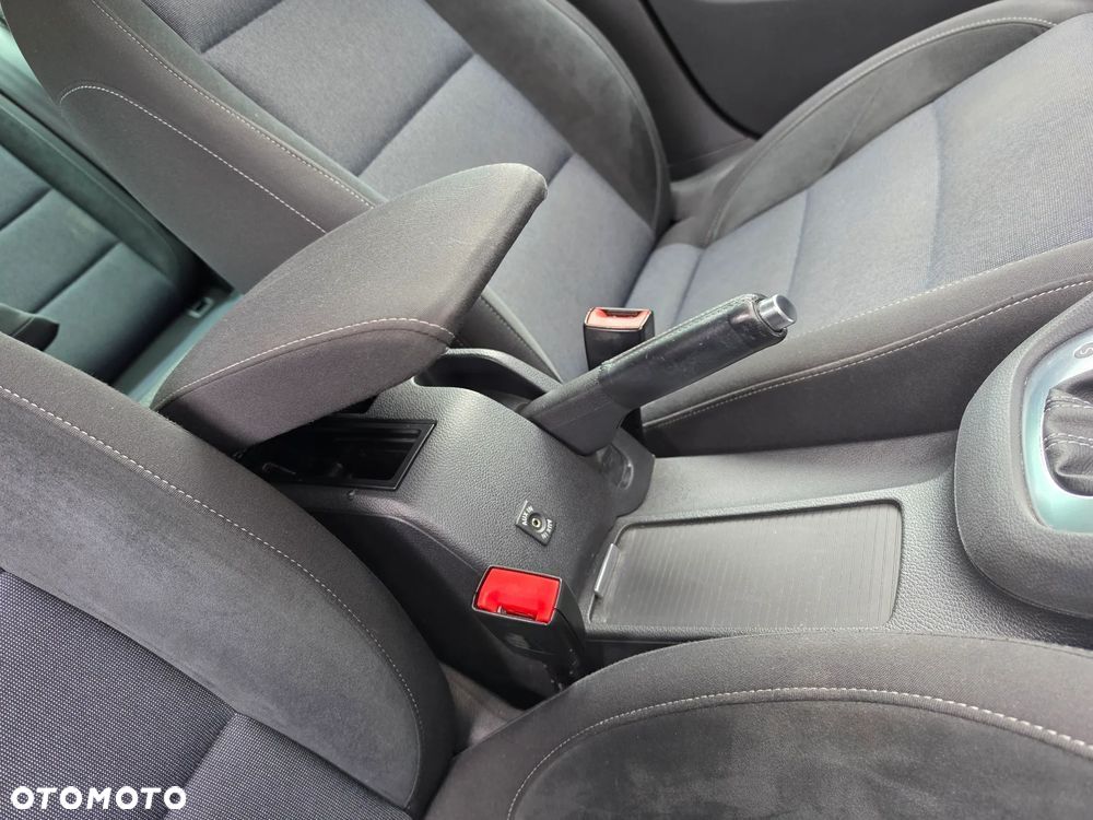 Volkswagen Golf 1.4 TSI DSG Style - 31